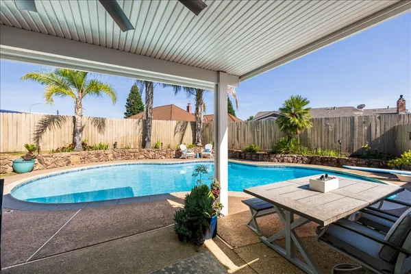 $659,000 | 1902 Larkin Drive, Roseville, CA 95661