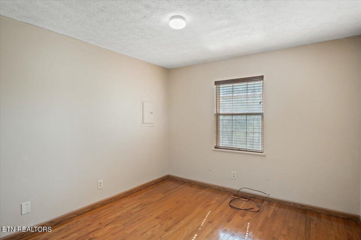 100 Houston Avenue Oak Ridge, TN 37830 - Photo 12 of 30 12-Bedroom 2