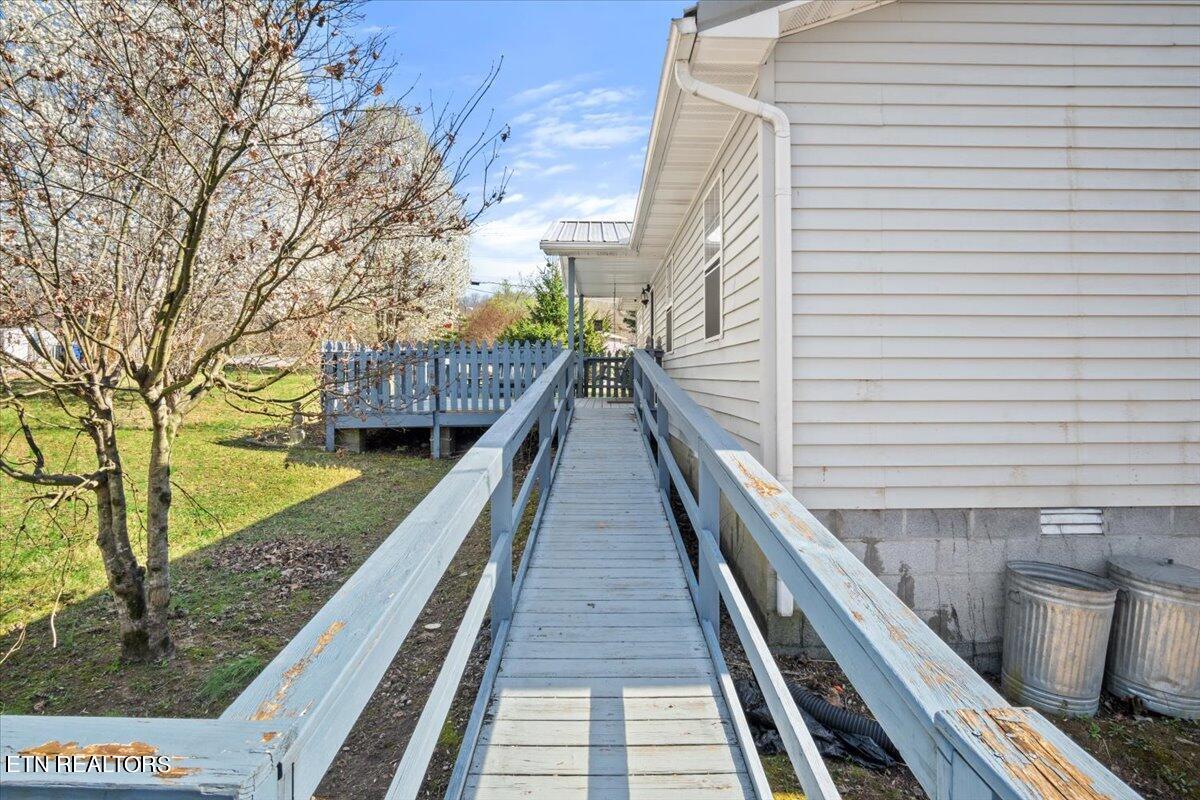 100 Houston Avenue Oak Ridge, TN 37830 - Photo 22 of 30 22-Exterior