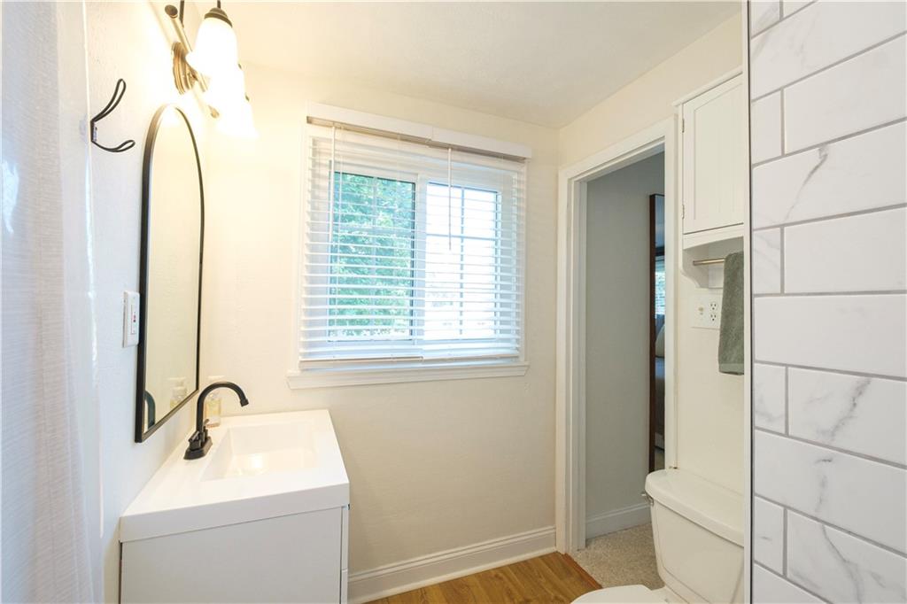137 Easley Road Pittsburgh, PA 15237 - Photo 13 of 25 a bathroom with a sink a toilet and shower