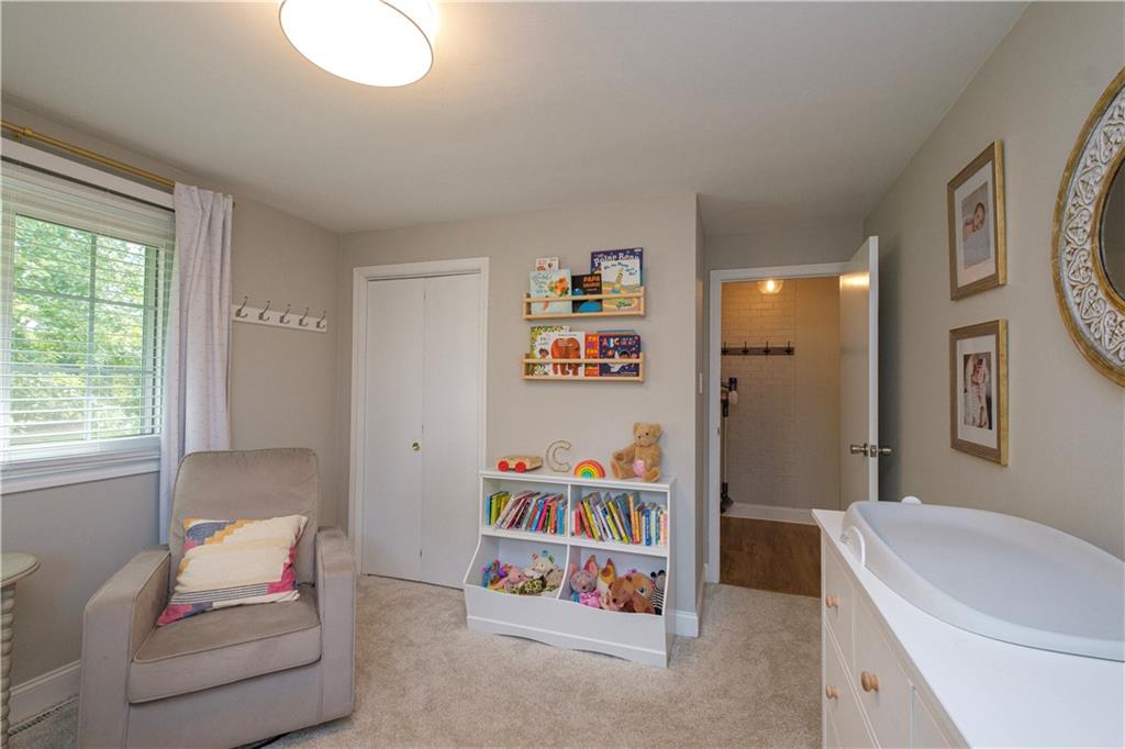 137 Easley Road Pittsburgh, PA 15237 - Photo 15 of 25 a bedroom with furniture and a bathtub