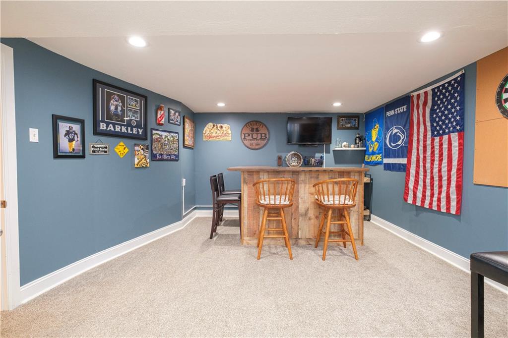 137 Easley Road Pittsburgh, PA 15237 - Photo 22 of 25 a view of a livingroom with furniture
