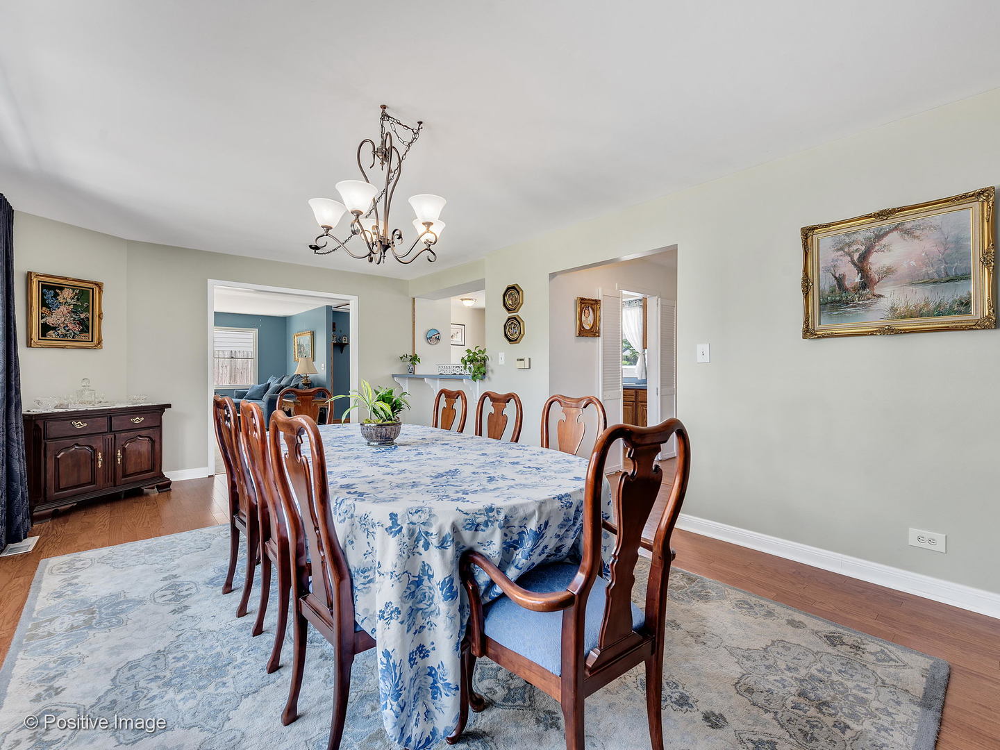 521 Ranch Road Wheaton, IL 60187 - Photo 7 of 22 a dining room with furniture and window
