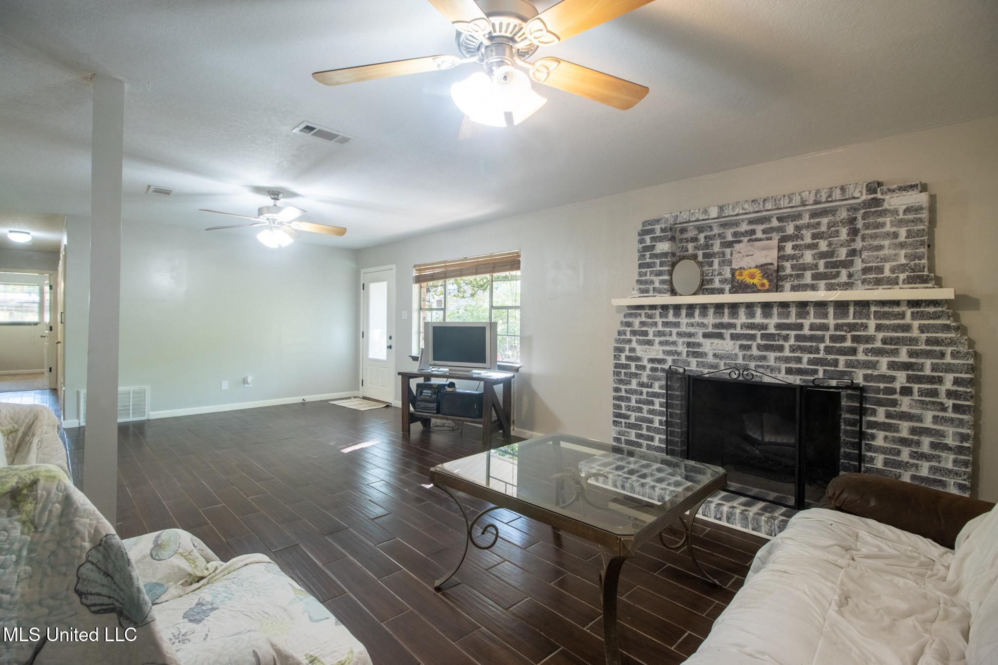 1620 Cedar Point Road Gautier, MS 39553 - Photo 6 of 11 gs-12