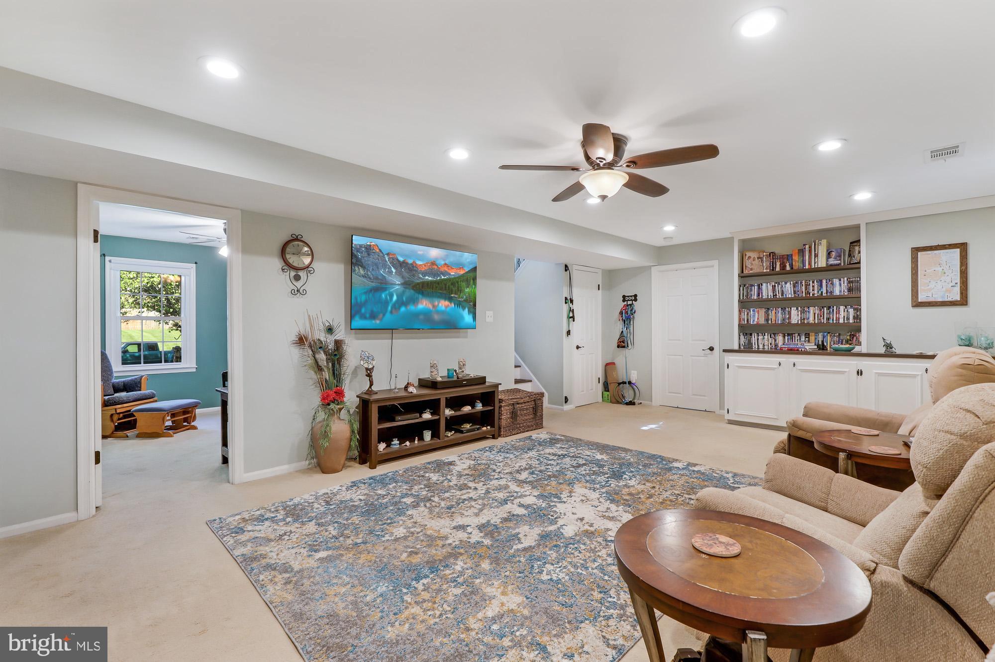 108 Country Road Sterling, VA 20165 - Photo 22 of 32 Gallery Image 22