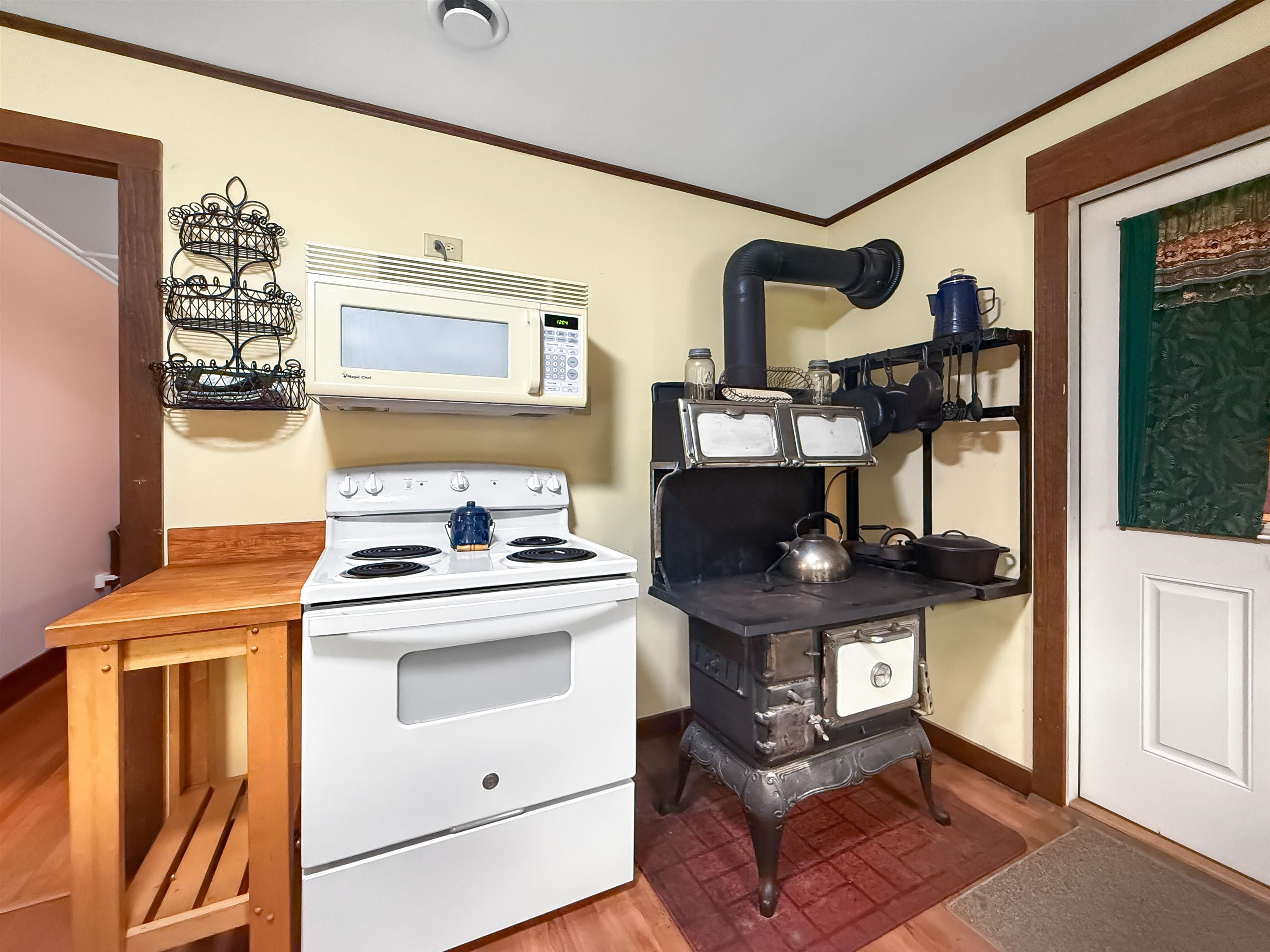 44 Spur Road Stratford, NH 03590 - Photo 6 of 60