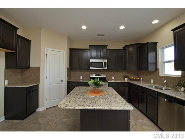 79303 Ridgehaven Road Lancaster, SC 29720 - Photo 7 of 16