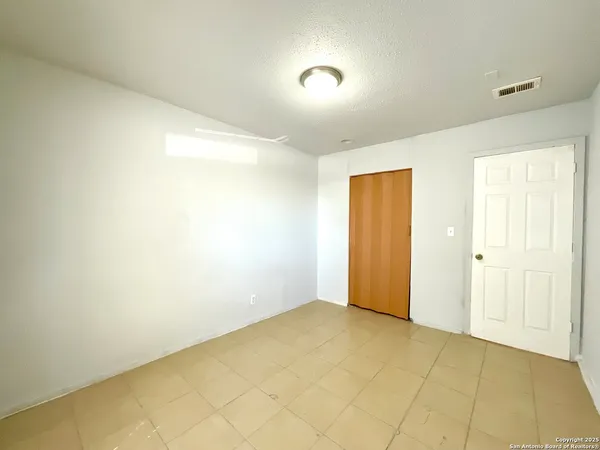 $1,099 | 7237 Glen Bay Drive, San Antonio, TX 78239