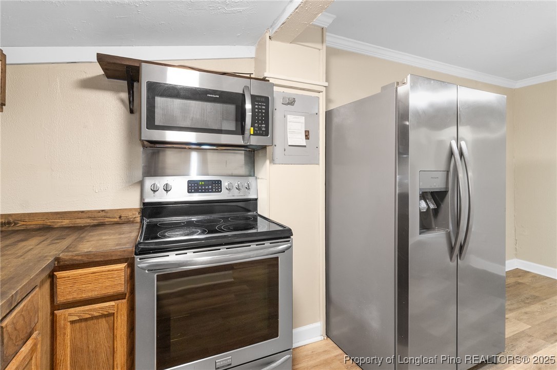 511 Eva Circle Spring Lake, NC 28390 - Photo 2 of 25