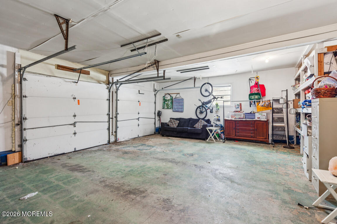 183 Pine Brook Road Manalapan, NJ 07726 - Photo 9 of 25 23