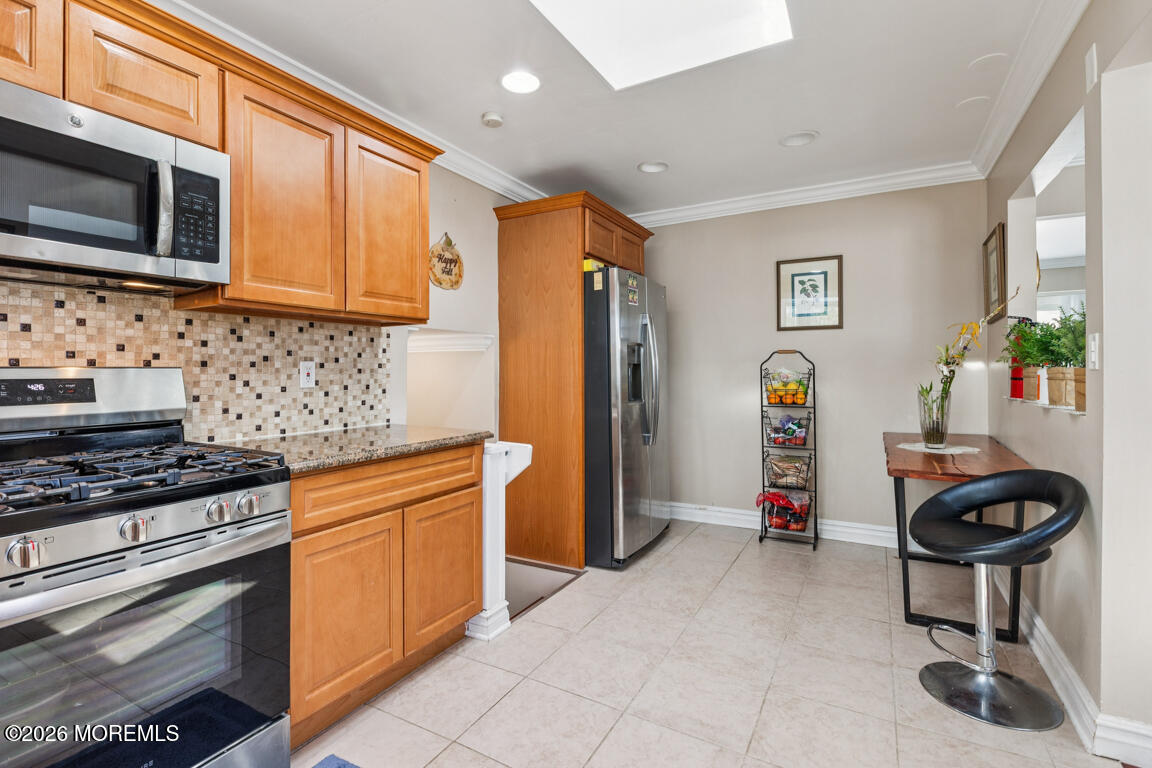 183 Pine Brook Road Manalapan, NJ 07726 - Photo 9 of 25 9