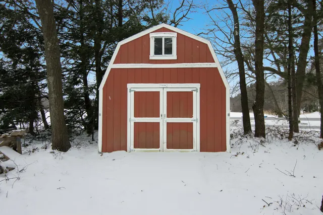 $990,000 | 63 East Piney Road, Manistee, MI 49660