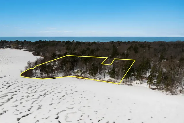 $990,000 | 63 East Piney Road, Manistee, MI 49660