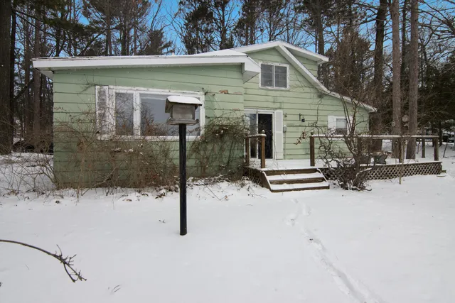 $990,000 | 63 East Piney Road, Manistee, MI 49660