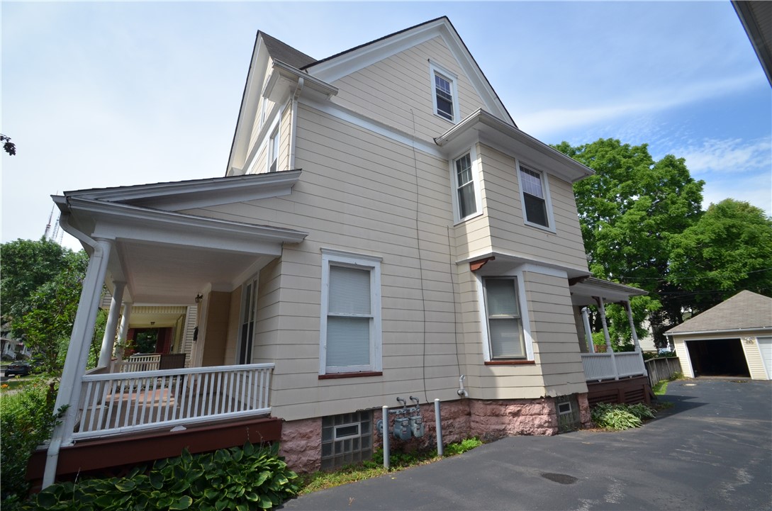 167 Rosedale Street Rochester, NY 14620 - Photo 3 of 46