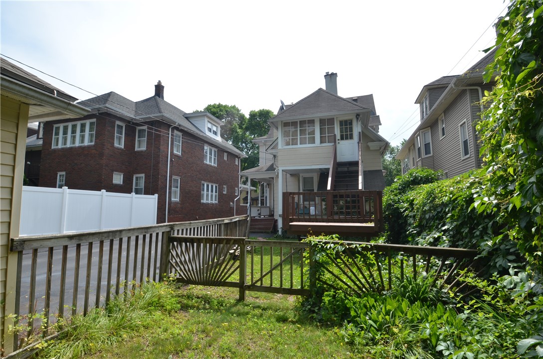 167 Rosedale Street Rochester, NY 14620 - Photo 5 of 46