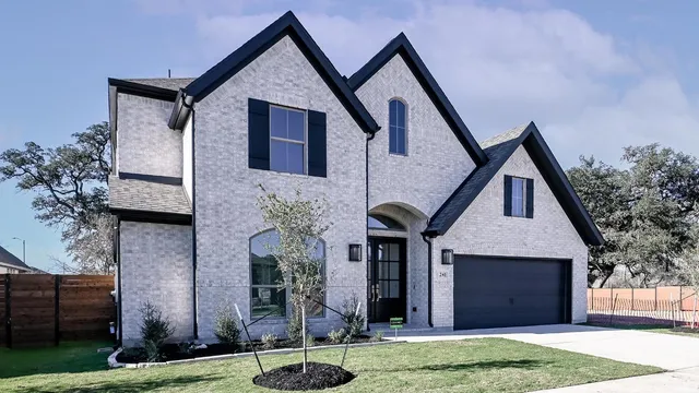 $598,900 | 241 Melody Lane, Lockhart, TX 78644