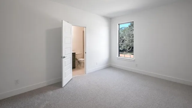 $598,900 | 241 Melody Lane, Lockhart, TX 78644