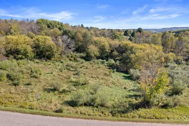 $18,700 | 1141-1142 North Dutch Hollow Road, La Valle, WI 53941