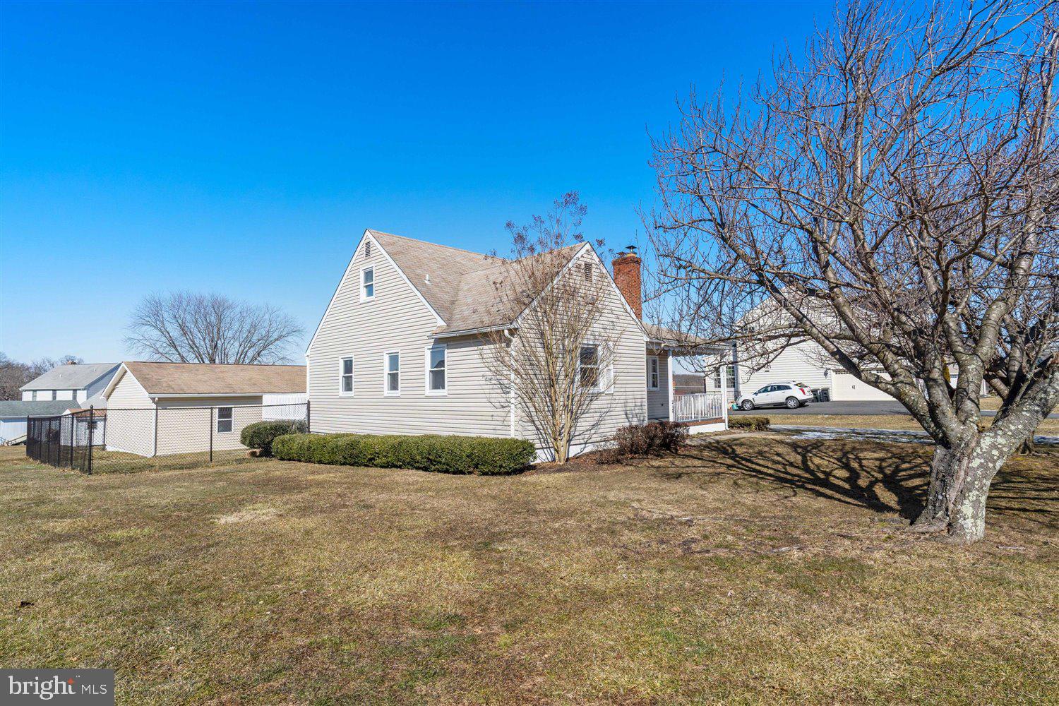 9728 Cross Road Perry Hall, MD 21128 - Photo 3 of 37
