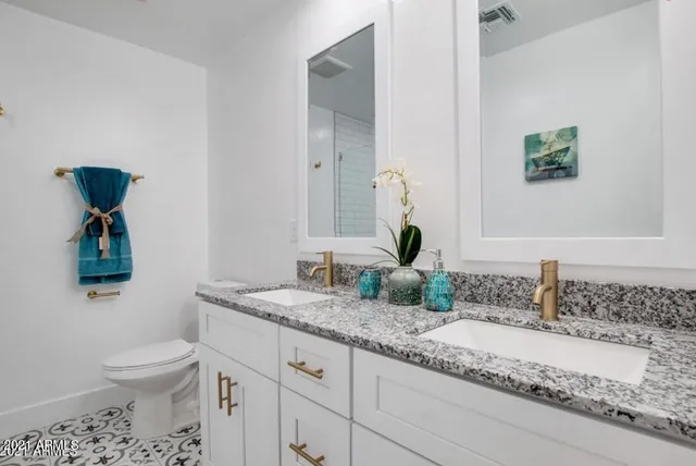 $2,595 | 5633 South 12th Lane, Phoenix, AZ 85041