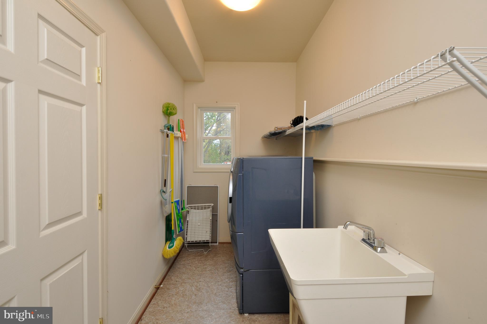 16228 Bundock Road King George, VA 22485 - Photo 26 of 66 Laundry main level