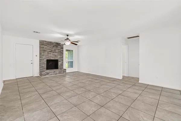 $2,000 | 29311 Raestone Street, Spring, TX 77386