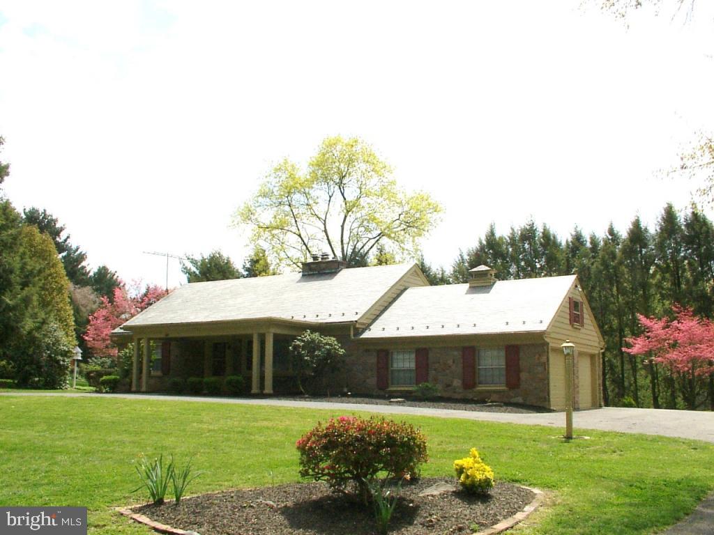 2112 Clover Hill Road Lancaster, PA 17603 - Photo 1 of 11 Gallery Image 1