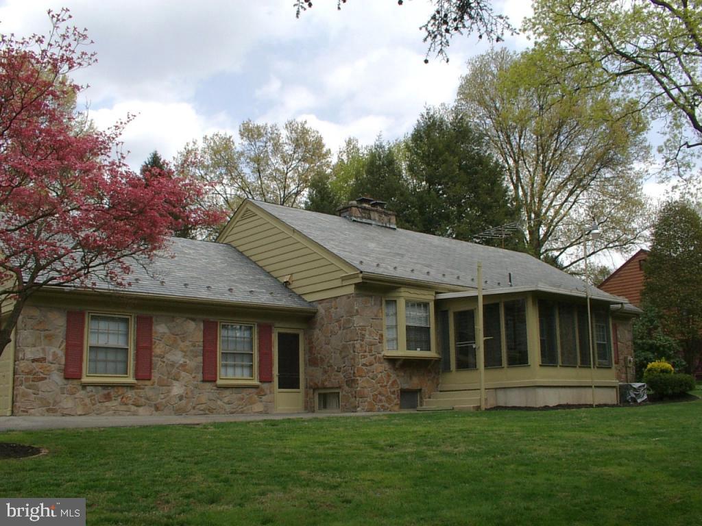 2112 Clover Hill Road Lancaster, PA 17603 - Photo 10 of 11 Gallery Image 10