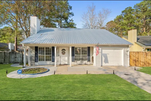 $319,000 | 309 Regent Street, Summerville, SC 29483