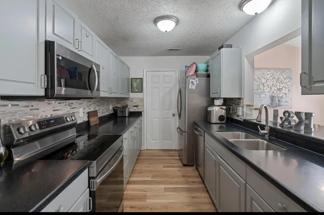 $319,000 | 309 Regent Street, Summerville, SC 29483