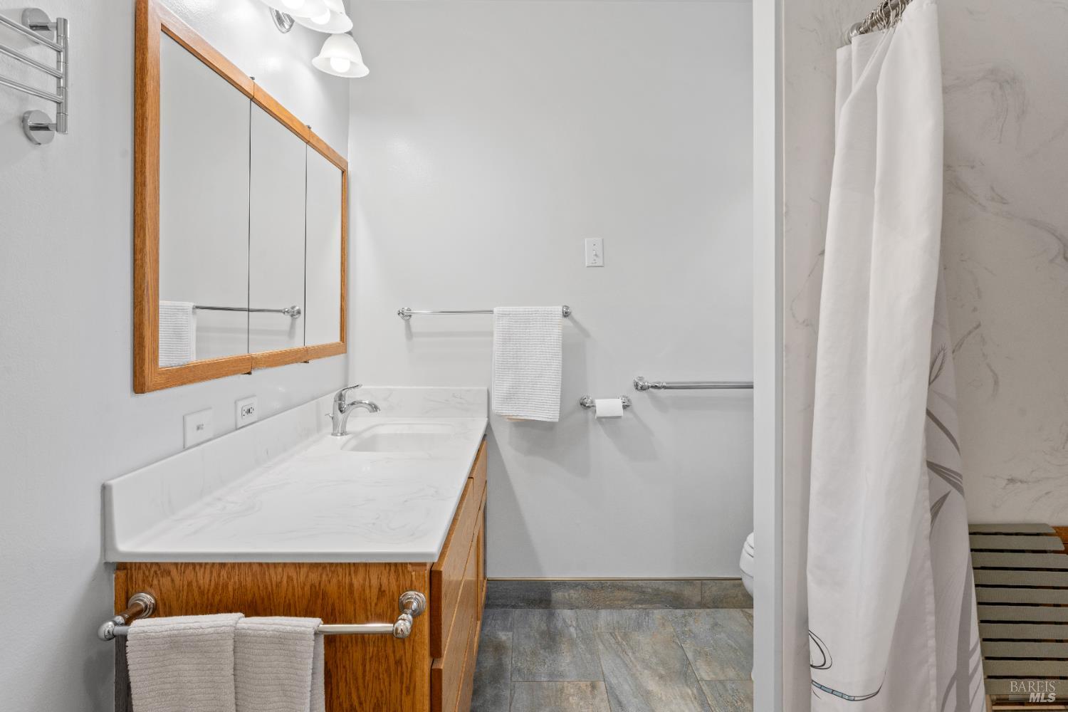 7420 Eastside Potter Valley Road Ukiah, CA 95482 - Photo 16 of 39 Primary bathroom with ADA shower