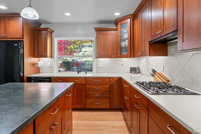 $799,000 | 7420 Eastside Potter Valley Road, Ukiah, CA 95482