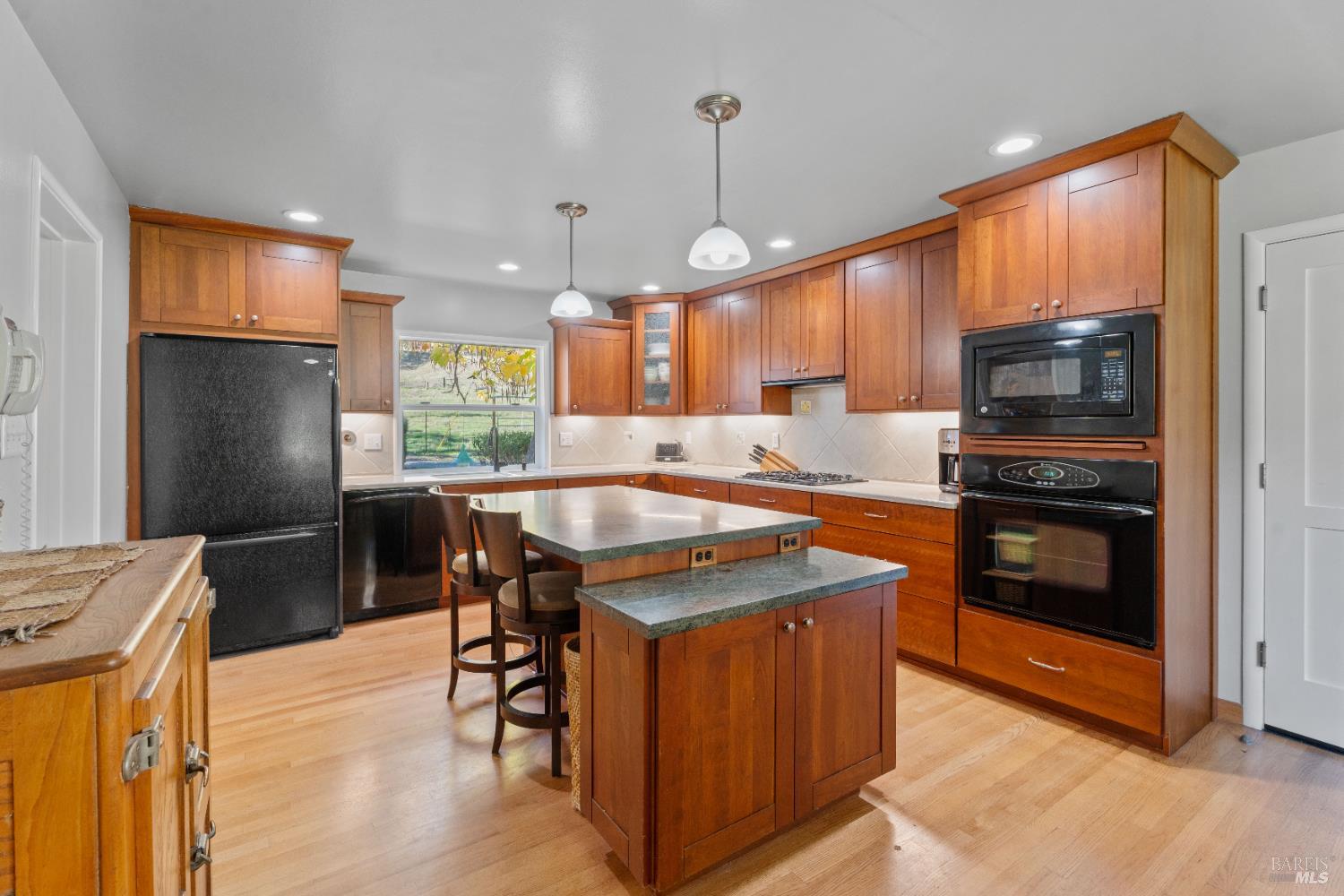 7420 Eastside Potter Valley Road Ukiah, CA 95482 - Photo 5 of 39 Remodeled kitchen