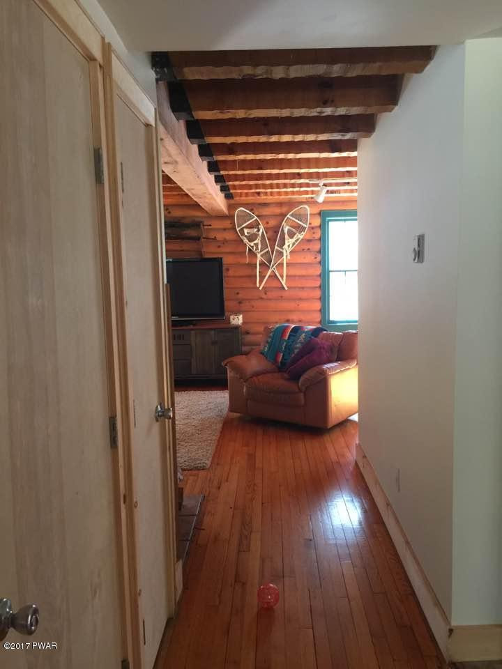 113 Old Schoolhouse Road Milford, PA 18337 - Photo 12 of 24