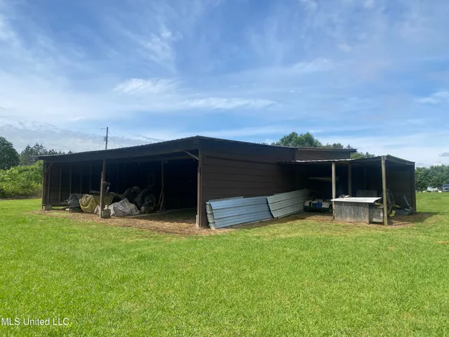 $184,900 | 1008 Beatty Road, Enid, MS 38927