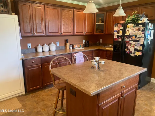 $184,900 | 1008 Beatty Road, Enid, MS 38927