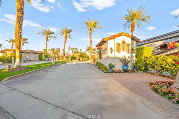 a view of a basketball court