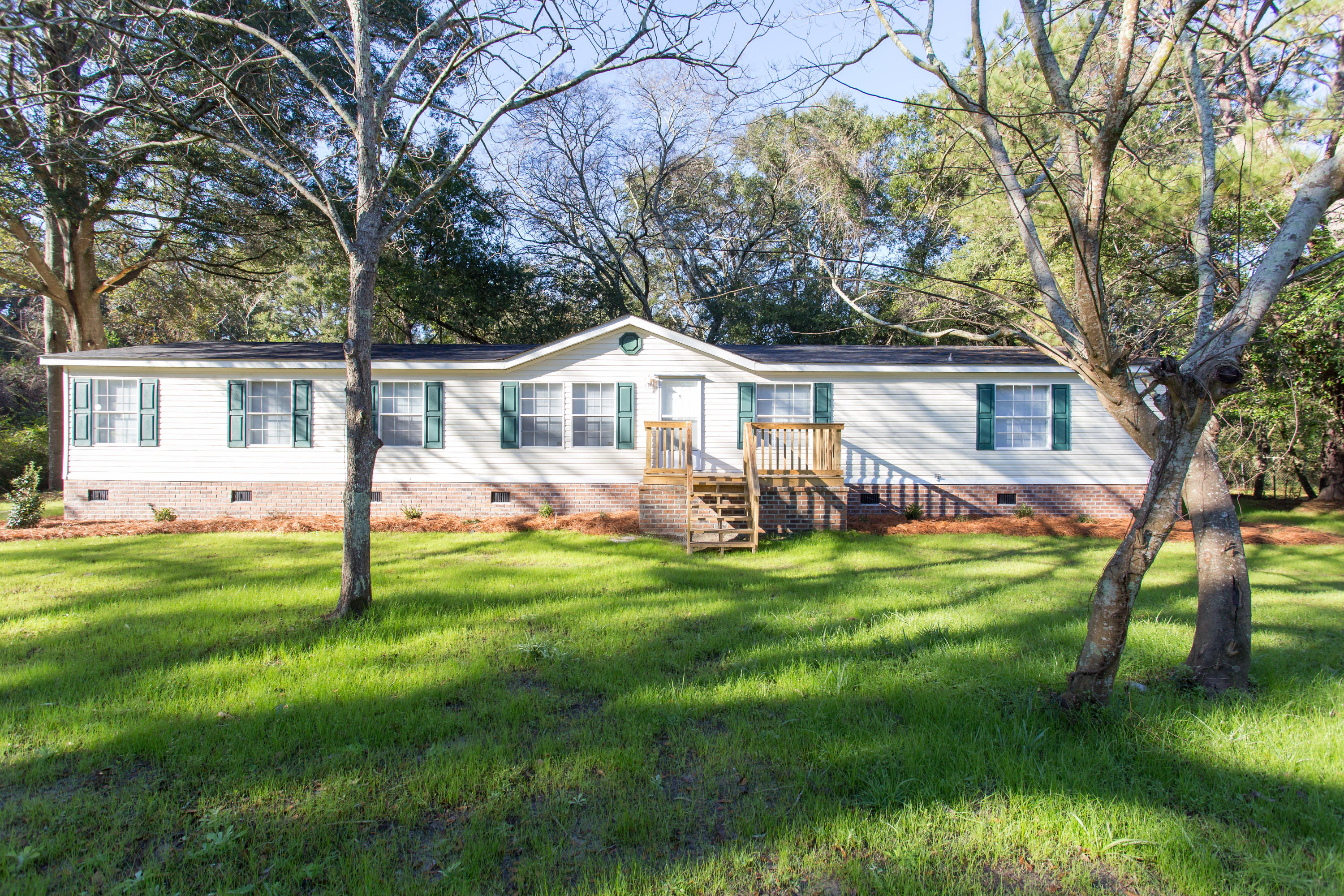 1081 Ben Road Charleston, SC 29412 - Photo 2 of 19 Front of Home