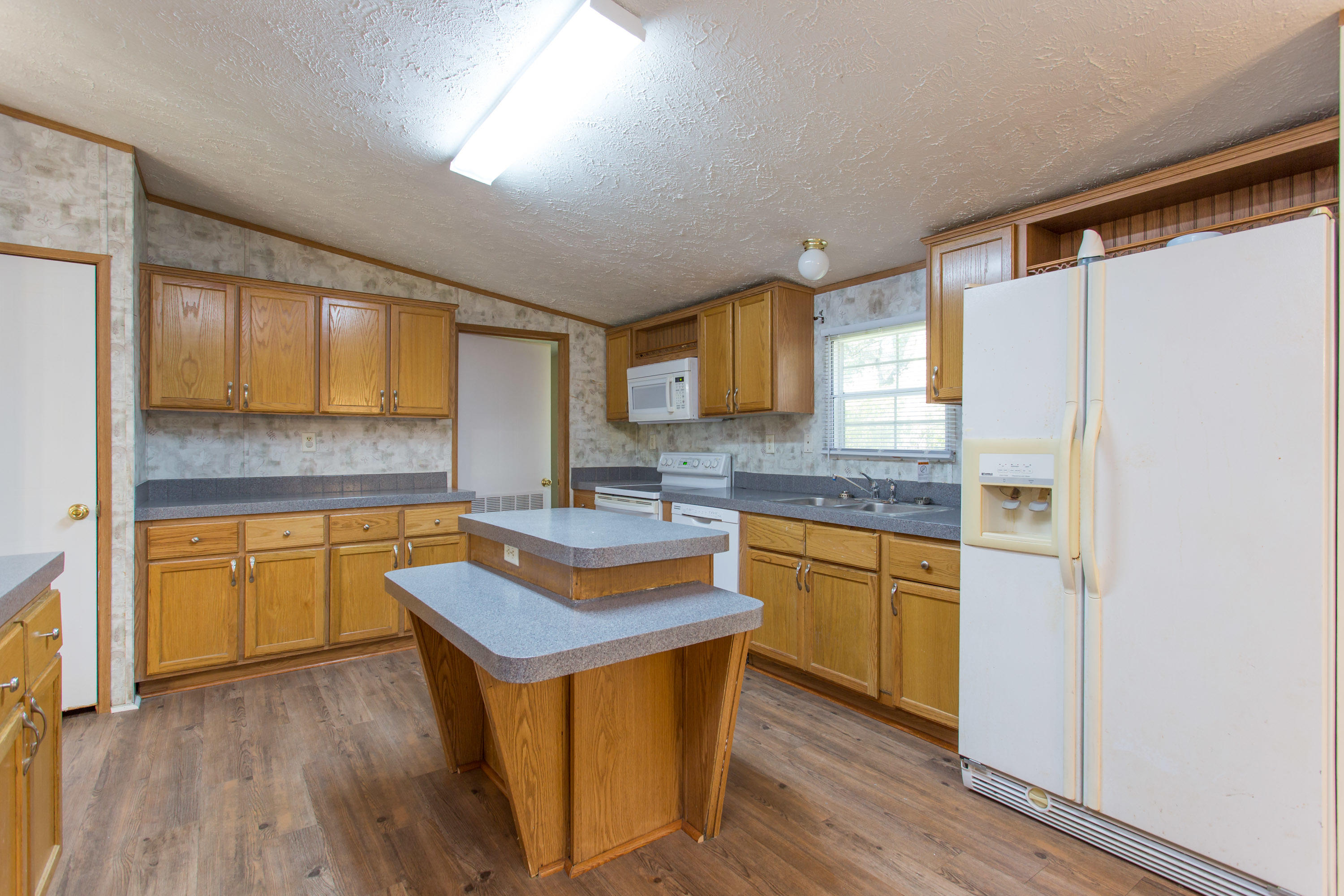 1081 Ben Road Charleston, SC 29412 - Photo 8 of 19 Spacious Kitchen