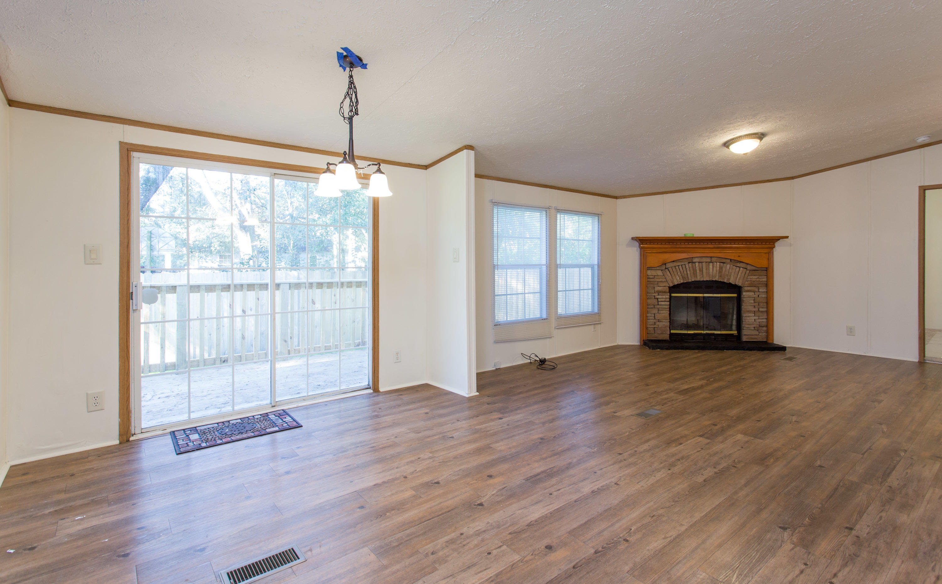 1081 Ben Road Charleston, SC 29412 - Photo 10 of 19 Open Living room