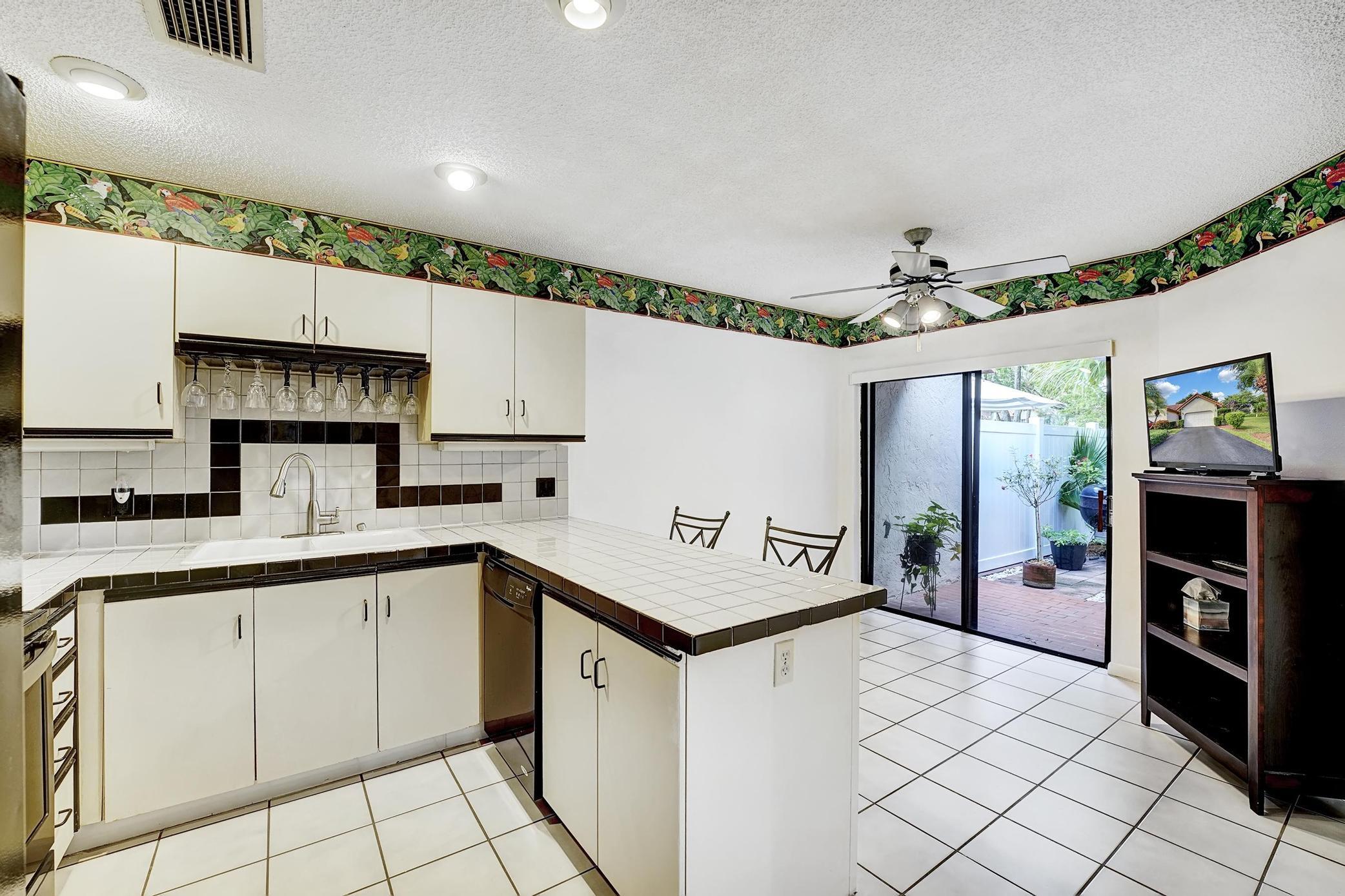 23251 Water Circle Boca Raton, FL 33486 - Photo 10 of 35 _DSC4115