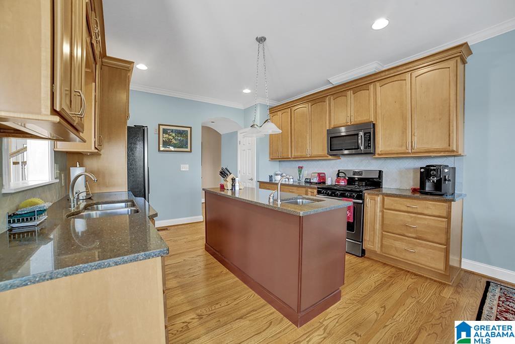 4247 Hillsedge Road Birmingham, AL 35210 - Photo 8 of 49