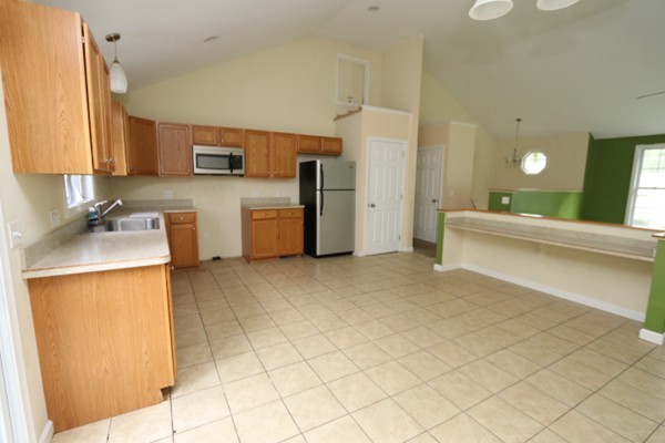 178 Wrentham Road Springfield, MA 01119 - Photo 20 of 25