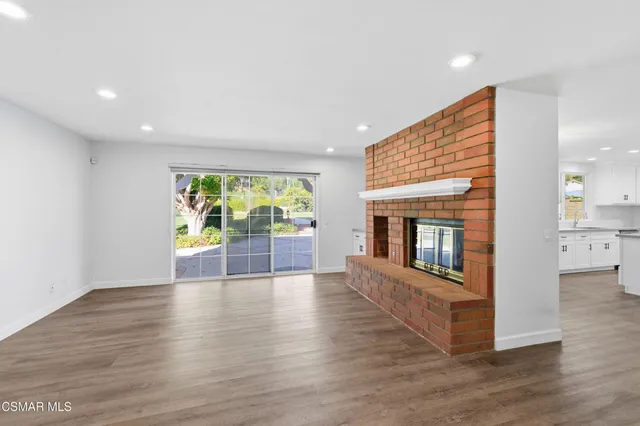 $5,900 | 6945 Via Alba, Camarillo, CA 93012