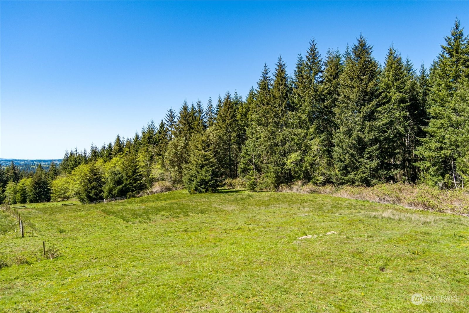 -xxx Log Cabin Road Clinton, WA 98236 - Photo 3 of 29 Gallery Image 3