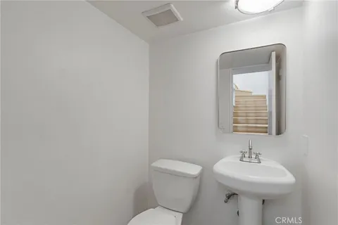 $623,000 | 5142 Zelzah Avenue, Unit 25, Encino, CA 91316