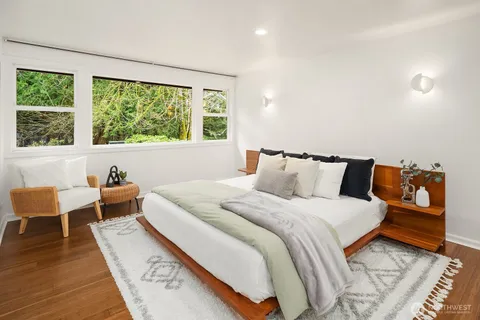 $1,768,000 | 1817 220th Place Northeast, Sammamish, WA 98074