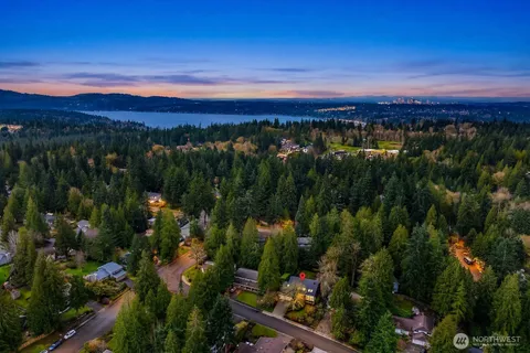 $1,768,000 | 1817 220th Place Northeast, Sammamish, WA 98074