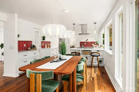 $1,768,000 | 1817 220th Place Northeast, Sammamish, WA 98074